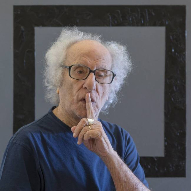 Abstração geométrica de Eduardo Sued.